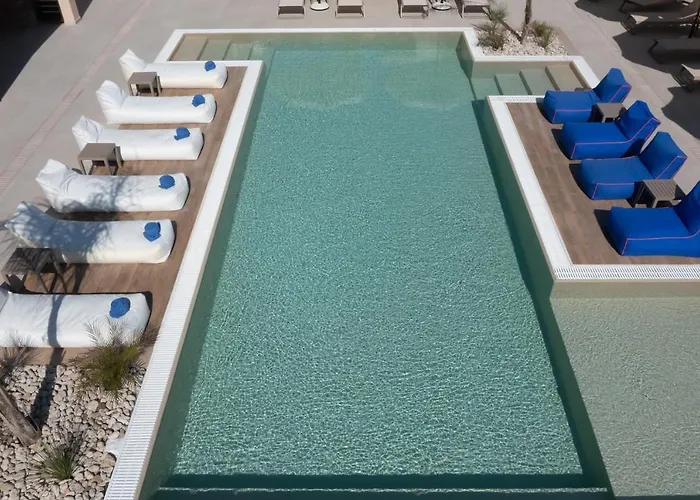 Lighthouse Boutique Hotel *