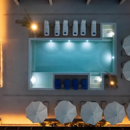 Light House Boutique *