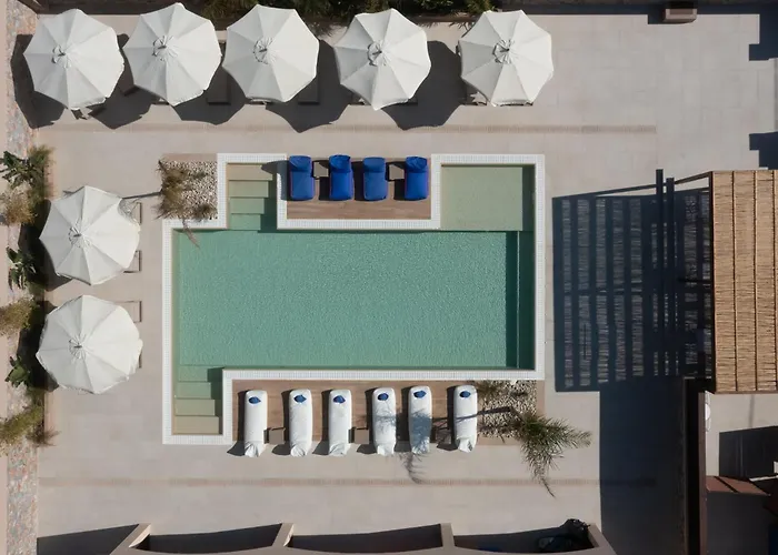 Lighthouse Boutique Hotel *