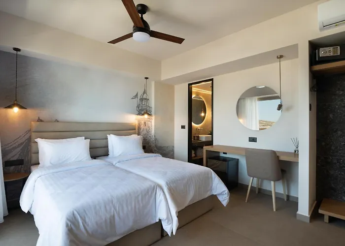 Lighthouse Boutique Hotel *