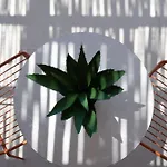 Lighthouse Boutique מלון פרסוניסי
